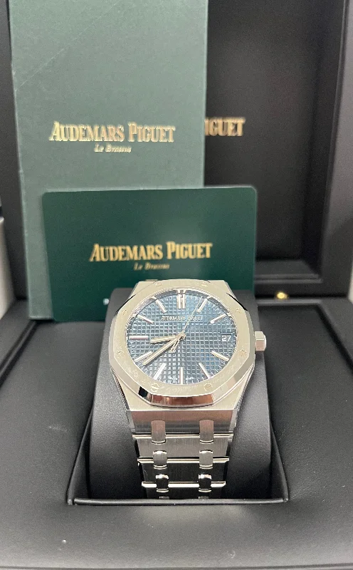 audemars-piguet-royal-oak-41mm-stainless-steel-blue-dial-15510st-oo-1320st-06