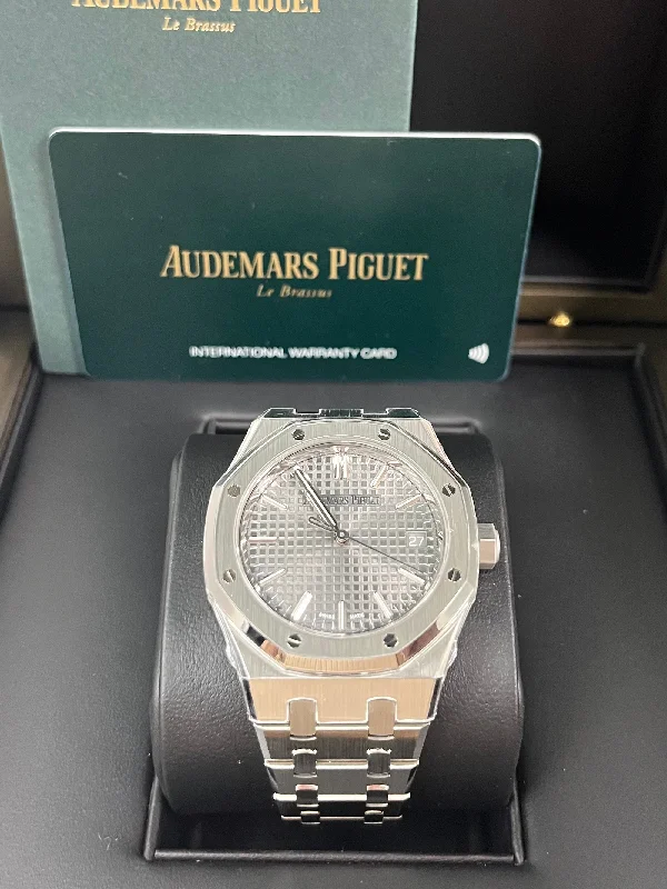 audemars-piguet-royal-oak-50th-anniversary-37mm-grey-dial-reference-15550st-oo-1356st-03