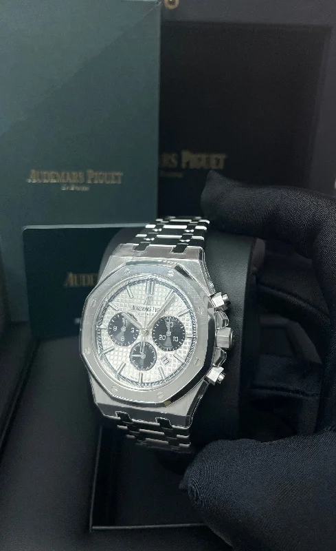 audemars-piguet-royal-oak-chronograph-panda-dial-ref-26331st-oo-1220st-03