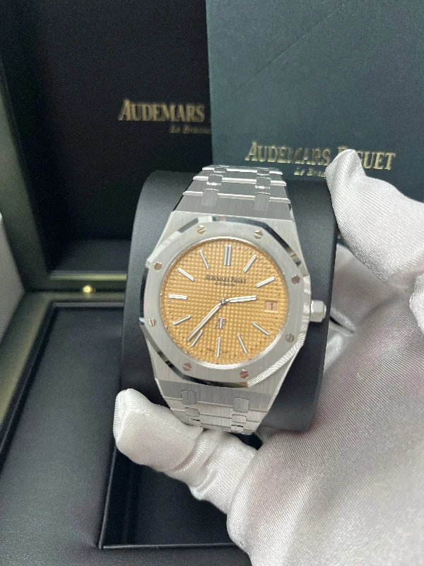 audemars-piguet-royal-oak-jumbo-18k-white-gold-extra-thin-salmon-dial-15202bc-oo-1240bc-01