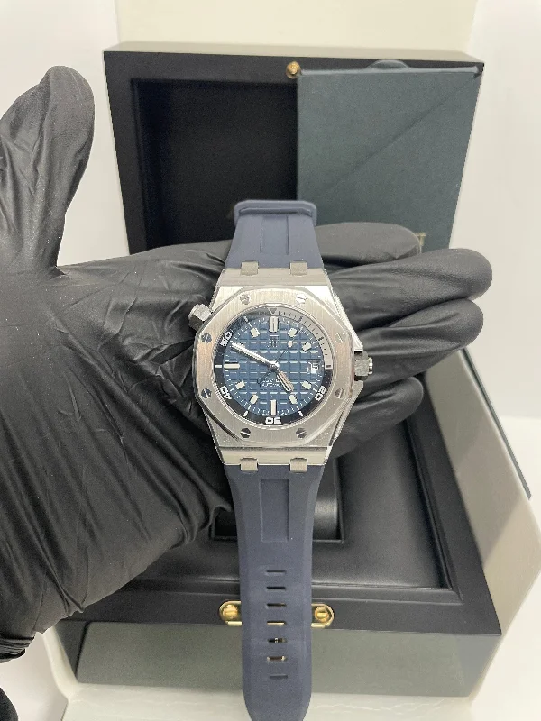 audemars-piguet-royal-oak-offshore-diver-blue-dial-reference-15720st-oo-a027ca-01