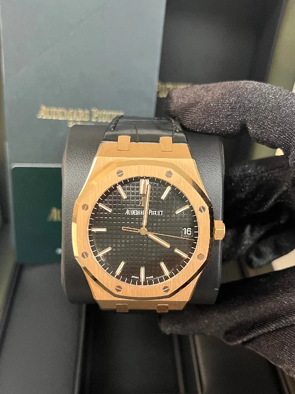 audemars-piguet-royal-oak-self-winding-rose-gold-with-black-leather-strap-ref-15500or-oo-d002cr-01