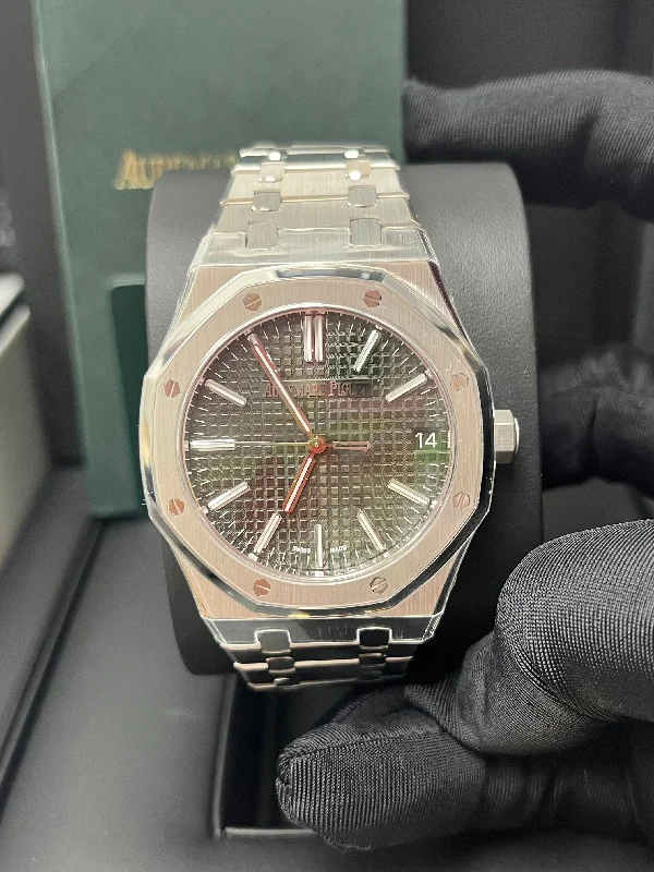 audemars-piguet-royal-oak-selfwinding-41-mm-stainless-steel-green-dial-15510st-oo-1320st-09