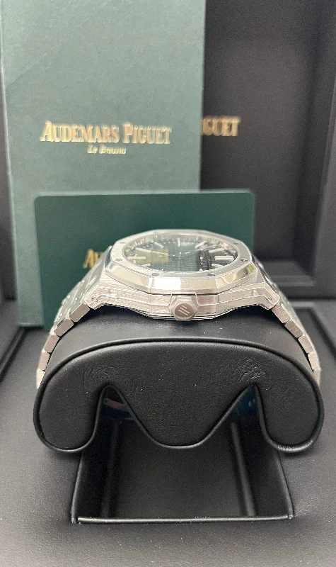 audemars-piguet-royal-oak-selfwinding-41-mm-stainless-steel-green-dial-15510st-oo-1320st-09