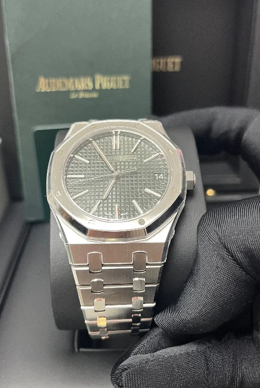 audemars-piguet-royal-oak-selfwinding-41-mm-stainless-steel-green-dial-15510st-oo-1320st-09