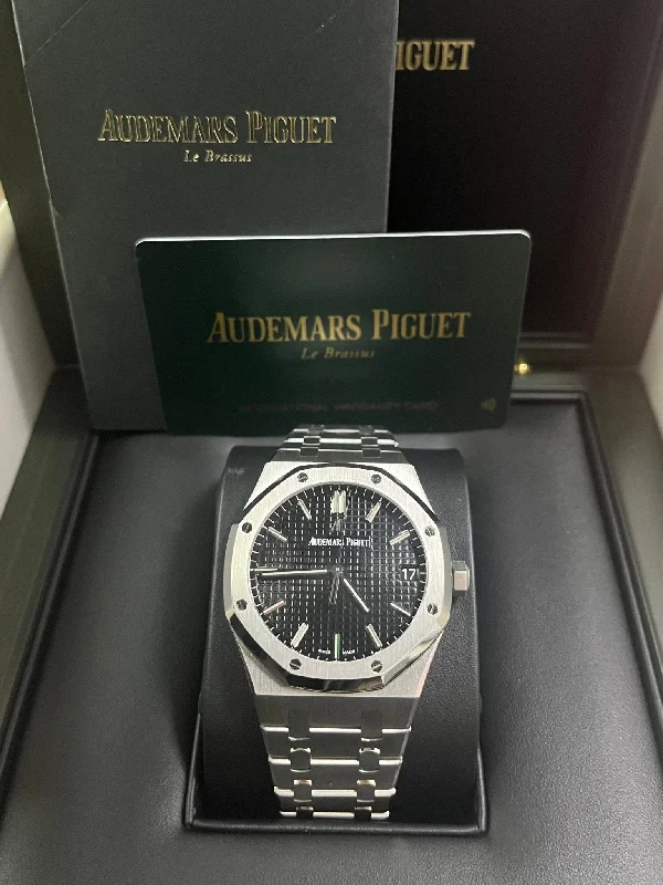 audemars-piguet-royal-oak-selfwinding-41mm-stainless-steel-black-dial-ref-15500st-oo-1220st-03