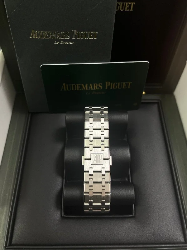 audemars-piguet-royal-oak-selfwinding-41mm-stainless-steel-black-dial-ref-15500st-oo-1220st-03