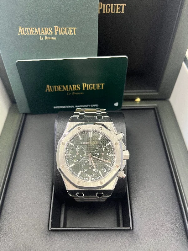 audemars-piguet-royal-oak-selfwinding-chronograph-50th-anniversary-steel-bracelet-green-dial-ref-26240st-oo-1320st-04