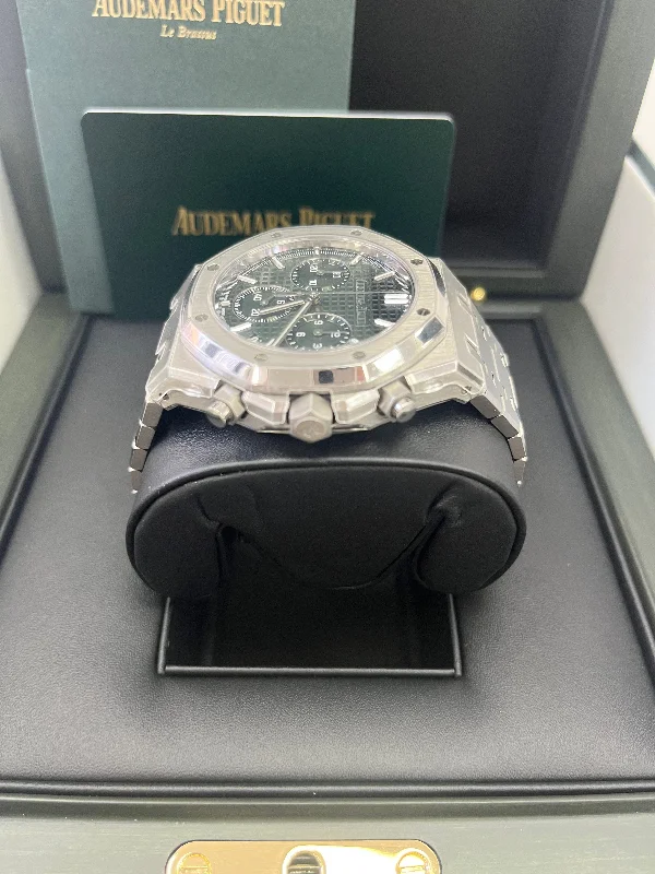 audemars-piguet-royal-oak-selfwinding-chronograph-50th-anniversary-steel-bracelet-green-dial-ref-26240st-oo-1320st-04