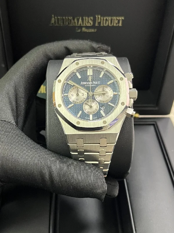 audemars-piguet-royal-oak-selfwinding-chronograph-stainless-steel-blue-dial-silver-sub-dials-ref-26331st-oo-1220st-01