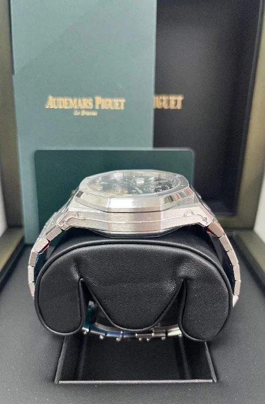 audemars-piguet-royal-oak-selfwinding-chronograph-steel-black-dial-41mm-reference-26240st-oo-1320st-06