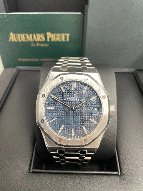 audemars-piguet-royal-oak-selfwinding-steel-41mm-blue-dial-ref-15500st-oo-1220st-01