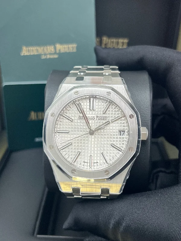 audemars-piguet-royal-oak-selfwinding-white-dial-41mm-ref-15510st-oo-1320st-08