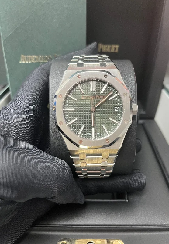 copy-of-audemars-piguet-royal-oak-50th-anniversary-green-dial-15510st-oo-1320st-04