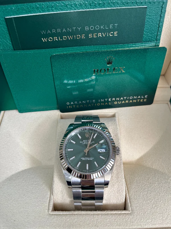 copy-of-rolex-datejust-oyster-41-mm-oystersteel-mint-green-dial-fluted-bezel-jubilee-bracelet-reference-126334