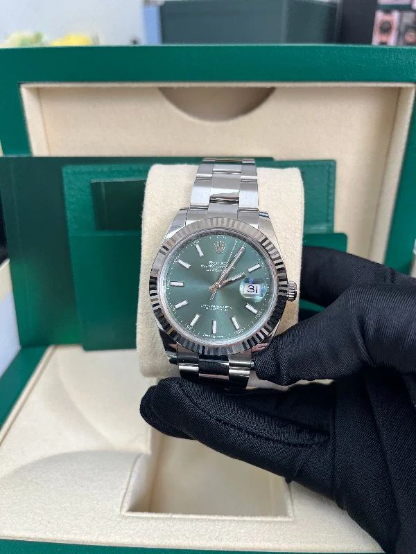 copy-of-rolex-datejust-oyster-41-mm-oystersteel-mint-green-dial-fluted-bezel-jubilee-bracelet-reference-126334