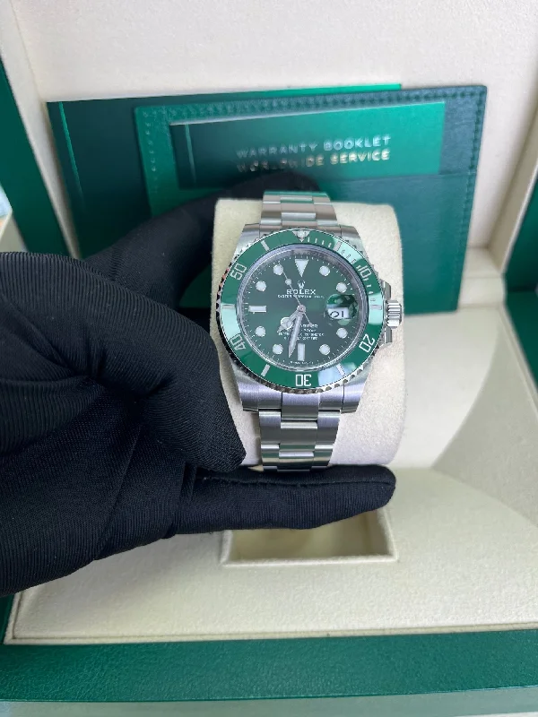 copy-of-rolex-submariner-stainless-steel-the-hulk-green-dial-cerachrom-bezel-ref-116610lv