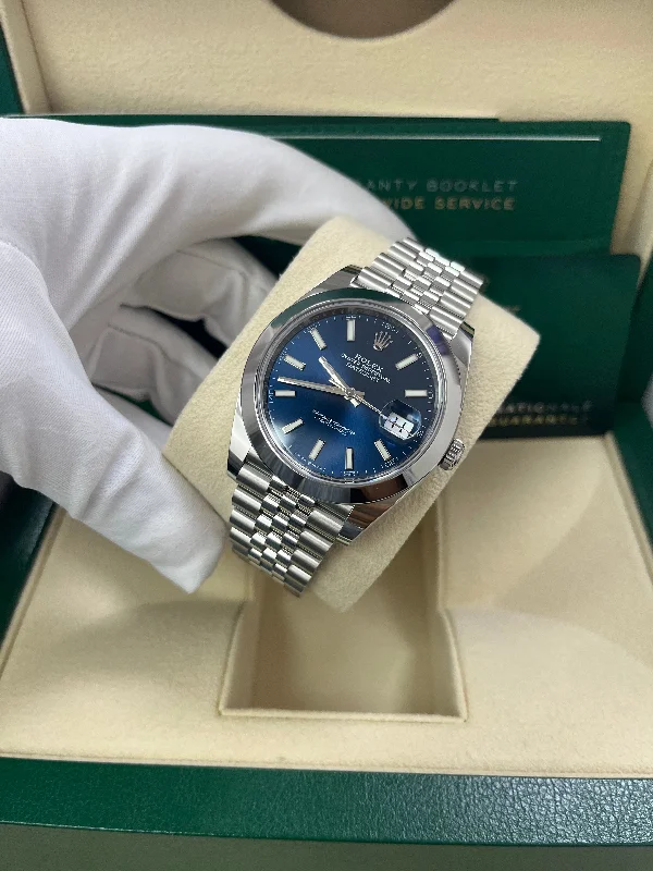 datejust-41-stainless-steel-blue-index-dial-smooth-bezel-jubilee-bracelet-ref-126300