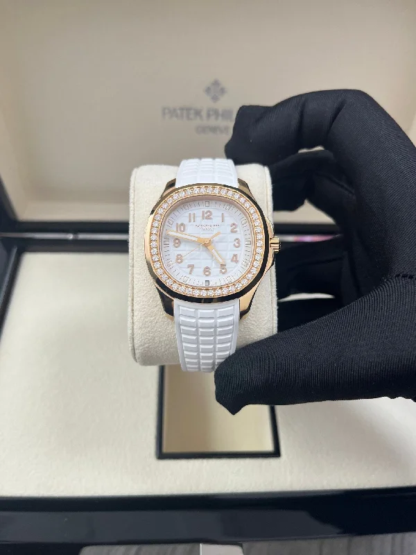 patek-philippe-aquanaut-ladies-white-dial-rose-gold-aquanaut-luce-travel-5269-200r