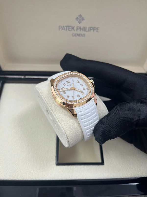 patek-philippe-aquanaut-ladies-white-dial-rose-gold-aquanaut-luce-travel-5269-200r