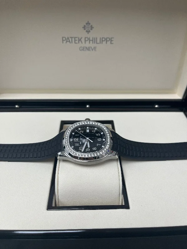 patek-philippe-aquanaut-luce-black-dial-steel-case-with-diamonds-ref-5267-200a-001