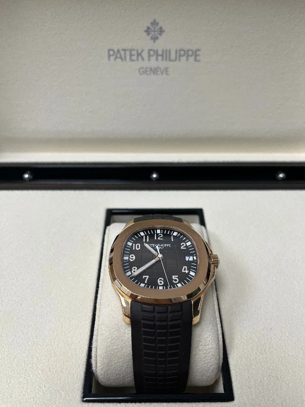 patek-philippe-aquanaut-rose-gold-40mm-brown-dial-5167-ref-5167r-001