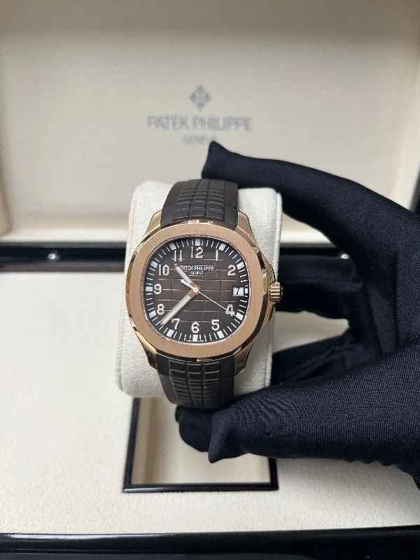 patek-philippe-aquanaut-rose-gold-40mm-brown-dial-5167-ref-5167r-001