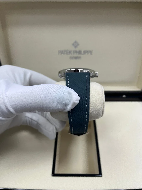 patek-philippe-calatrava-limited-edition-6007a-001