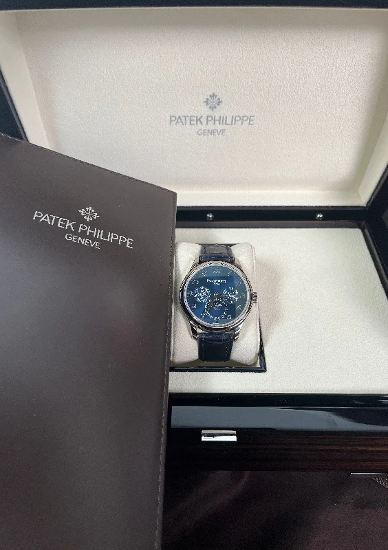 patek-philippe-grand-complications-perpetual-calendar-39mm-moon-phase-blue-dial-and-leather-strap-ref-5327g-001