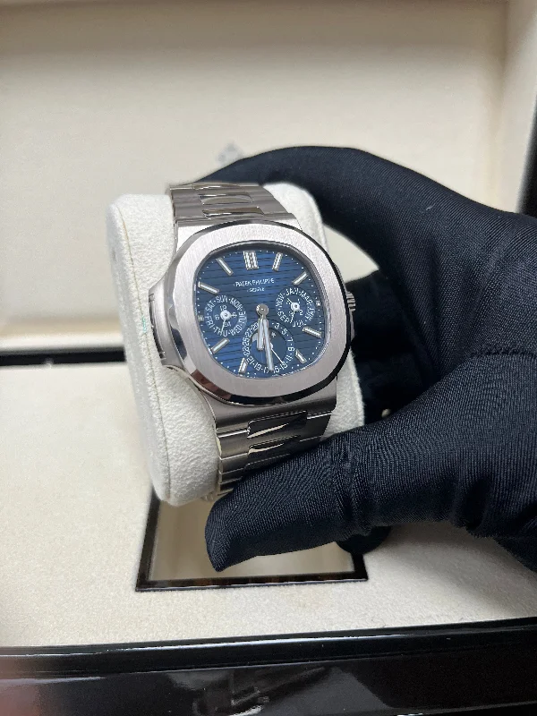 patek-philippe-nautilus-40mm-white-gold-perpetual-calendar-5740g-ref-5740-1g-001