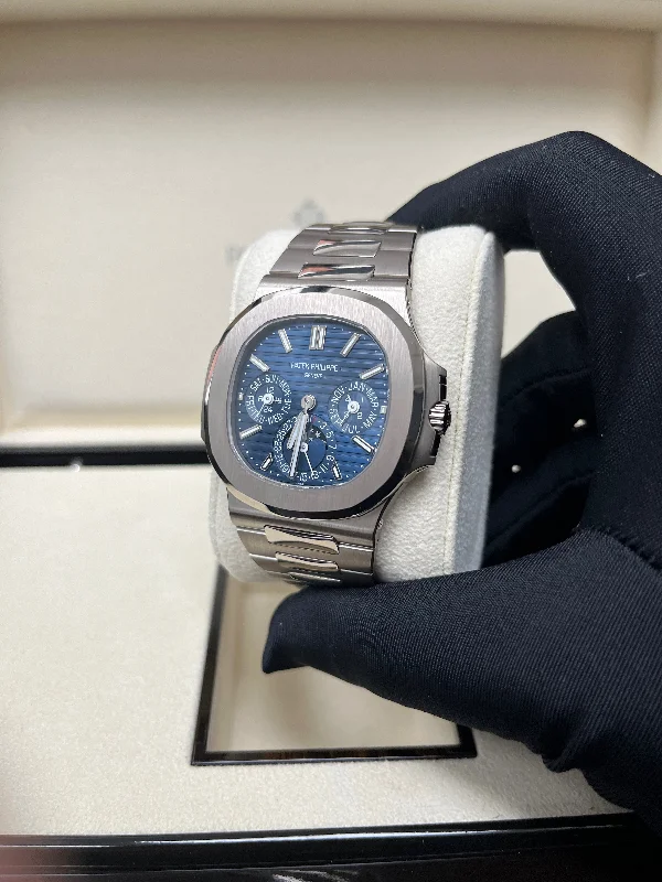 patek-philippe-nautilus-40mm-white-gold-perpetual-calendar-5740g-ref-5740-1g-001