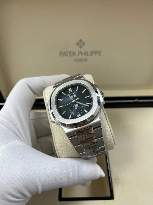 patek-philippe-nautilus-annual-calendar-stainless-steel-blue-dial-40-5mm-moon-phase-5726-ref-5726-1a-014