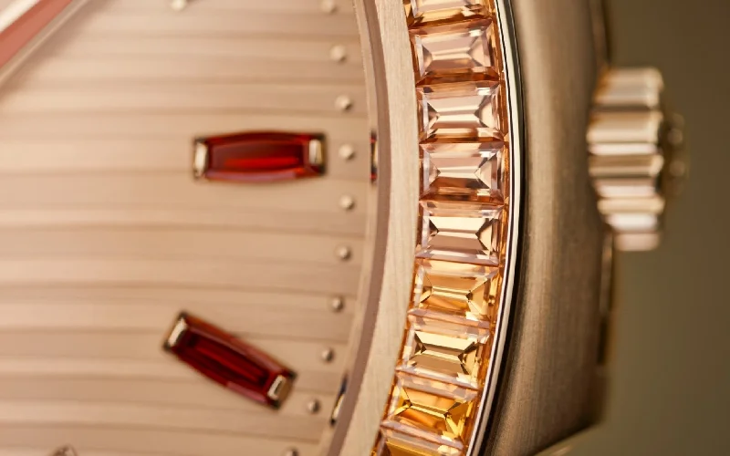 patek-philippe-nautilus-automatic-rose-gold-baguette-cognac-bezel-7118-1300r-001