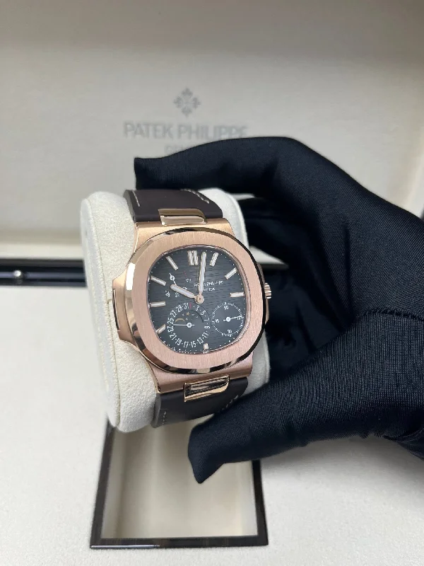 patek-philippe-nautilus-black-dial-ref-5712r-1