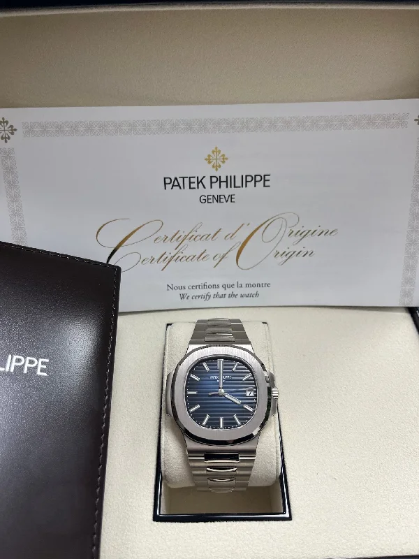 patek-philippe-nautilus-blue-dial-white-gold-5811-1g-001