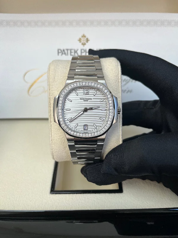 patek-philippe-nautilus-diamond-bezel-silver-index-dial-reference-7118-1200a-010