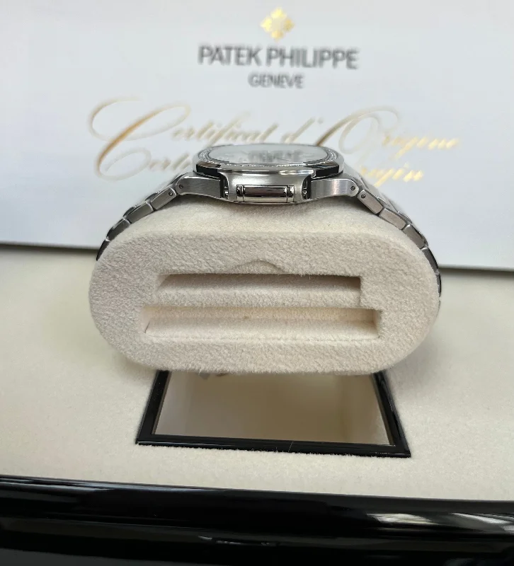 patek-philippe-nautilus-diamond-bezel-silver-index-dial-reference-7118-1200a-010