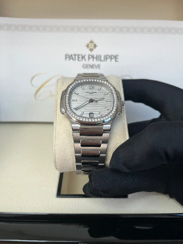 patek-philippe-nautilus-diamond-bezel-silver-index-dial-reference-7118-1200a-010