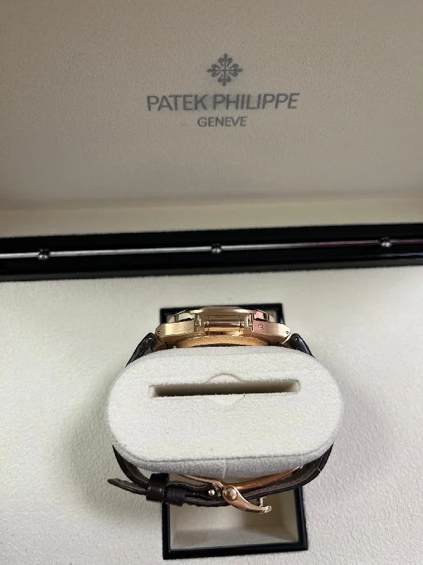 patek-philippe-nautilus-rose-gold-brown-leather-strap-ref-5980r