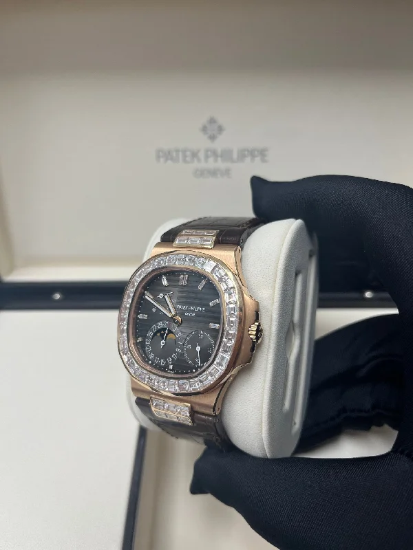 patek-philippe-nautilus-rose-gold-diamond-bezel-moon-phase-brown-dial-5724r-001