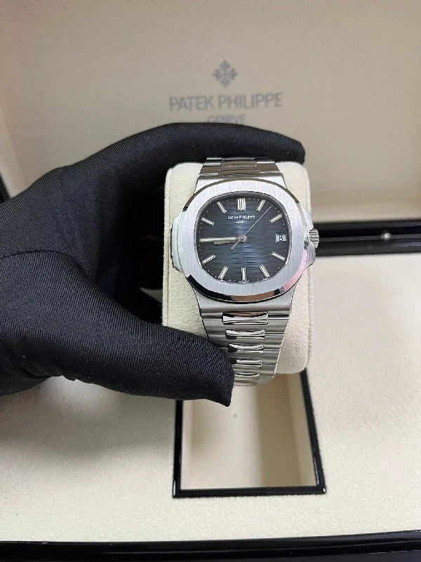 patek-philippe-nautilus-stainless-steel-blue-dial-5711-ref-5711-1a-010