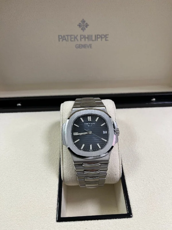 patek-philippe-nautilus-stainless-steel-blue-dial-5711-ref-5711-1a-010