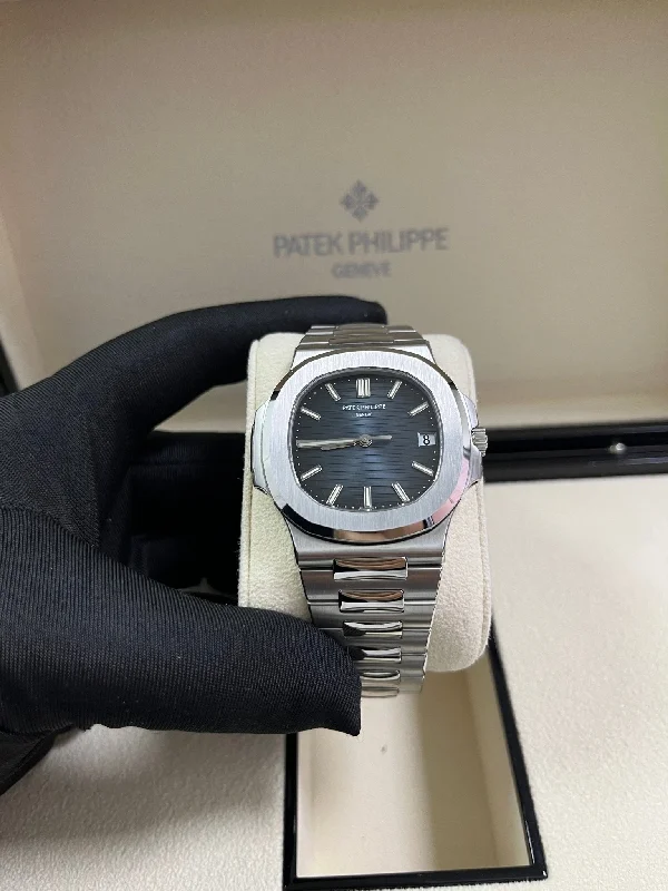 patek-philippe-nautilus-stainless-steel-blue-dial-5711-ref-5711-1a-010