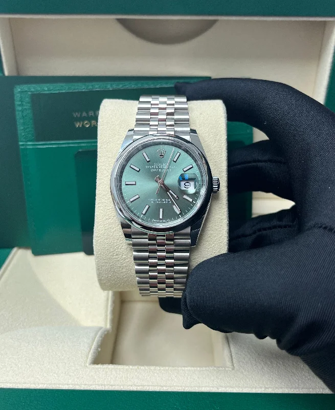 rolex-datejust-36-domed-bezel-mint-green-index-dial-jubilee-bracelet-126200