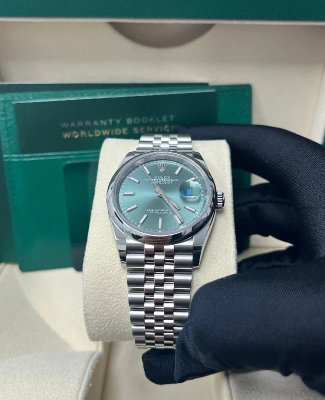 rolex-datejust-36-domed-bezel-mint-green-index-dial-jubilee-bracelet-126200