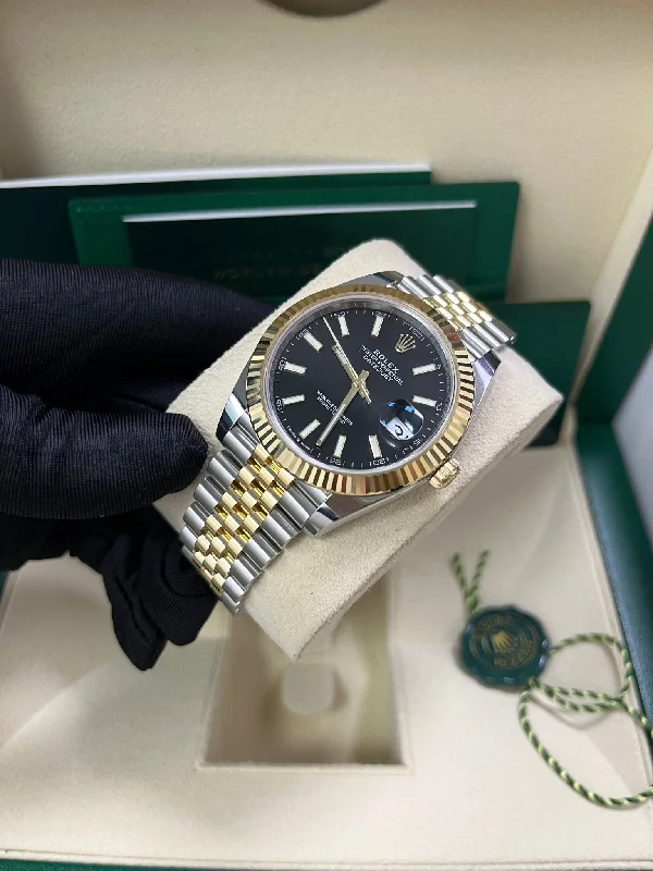 rolex-datejust-41-steel-and-yellow-gold-fluted-bezel-black-index-dial-jubilee-bracelet-126333