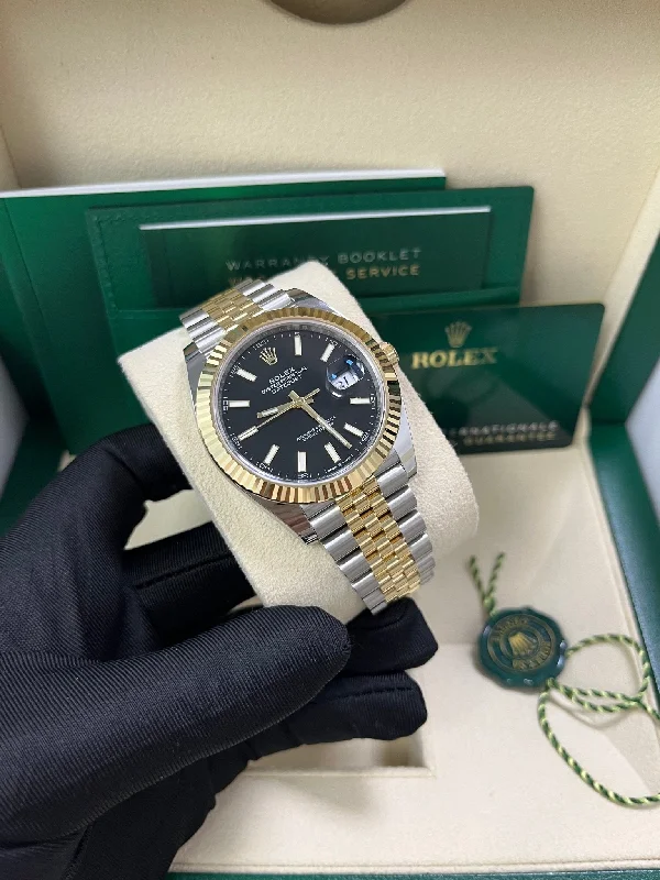 rolex-datejust-41-steel-and-yellow-gold-fluted-bezel-black-index-dial-jubilee-bracelet-126333