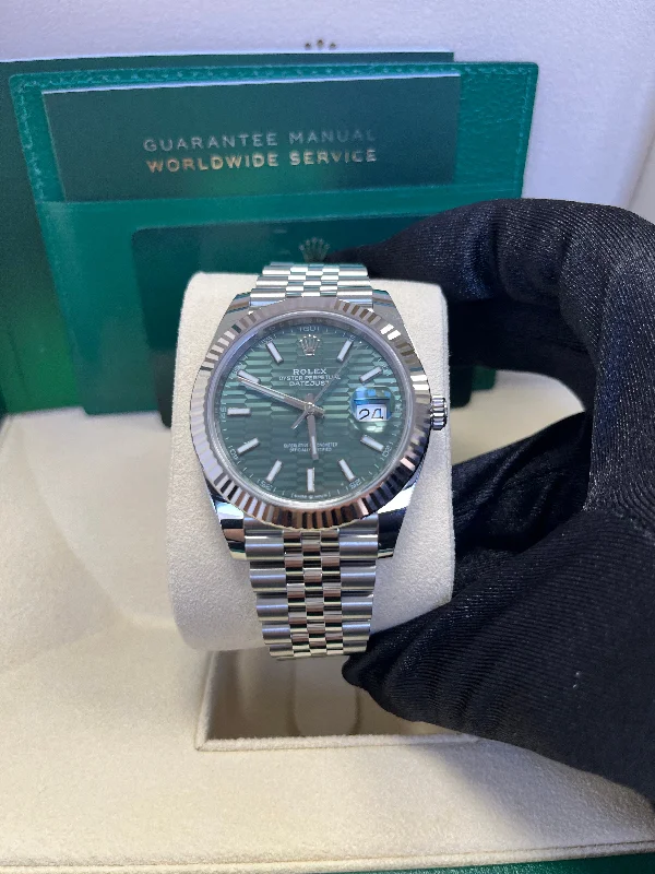 rolex-datejust-41mm-white-gold-steel-mint-green-fluted-motif-index-fluted-bezel-jubilee-reference-126334