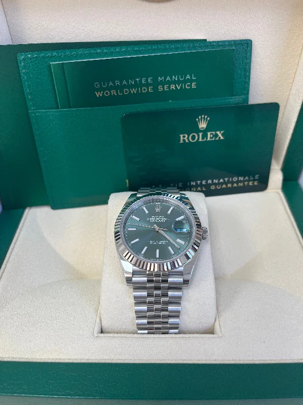 rolex-datejust-oyster-41-mm-oystersteel-mint-green-dial-fluted-bezel-jubilee-bracelet-reference-126334