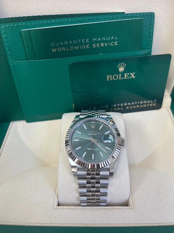 rolex-datejust-oyster-41-mm-oystersteel-mint-green-dial-fluted-bezel-jubilee-bracelet-reference-126334